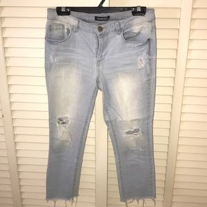 Light Wash Ripped Jeans